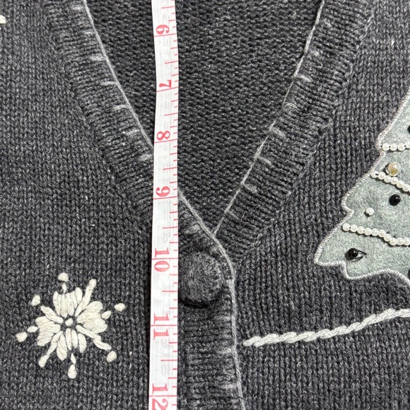 Victoria Jones Woman Gray V-Neck Sweater Vest Christmas - Picture 12 of 12